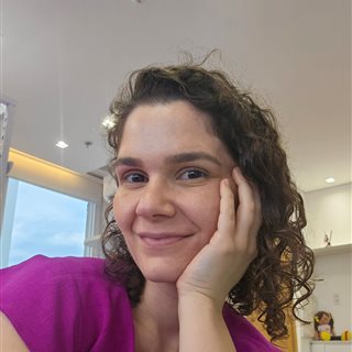 Laura Barcelos, fisioterapeuta neurofuncional e fundadora da AmarElo